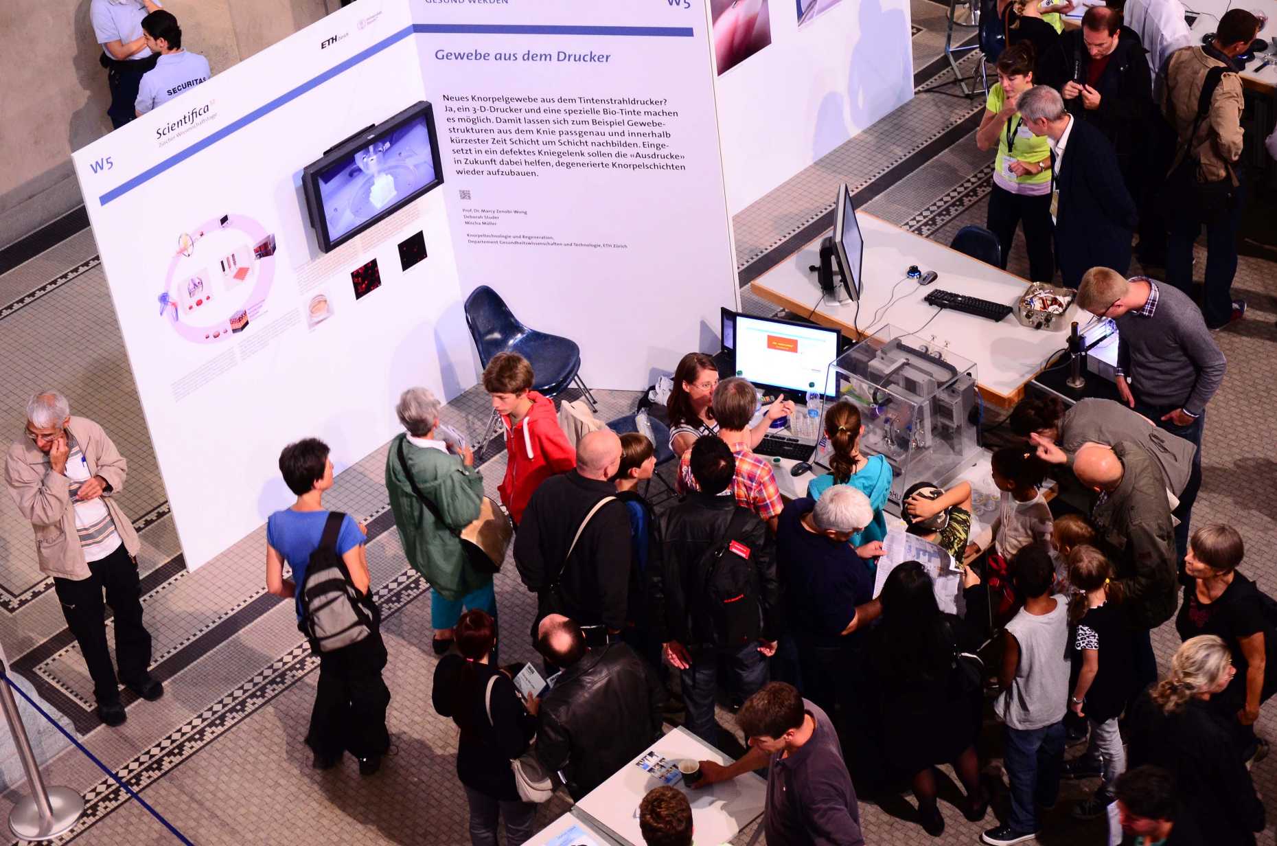 Enlarged view: Big line forming in front of the CERL stall